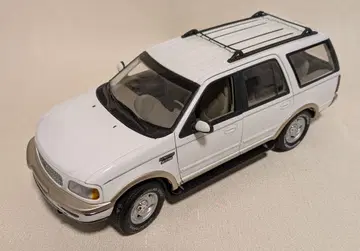 1/18 포드 익스플로러 (UT 모델 제작)