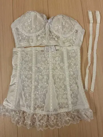 화이트 레이스 코르셋 B70