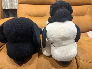 유니클로 x 카우스 스누피 빅 인형