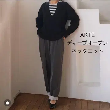 AKTE () 딥 오픈넥 니트 풀오버 블랙