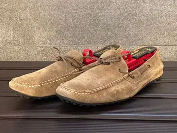 베이지 스웨이드 로퍼