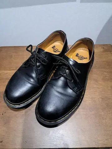 Dr.Martens 3홀 가죽 신발 UK8 닥터마틴