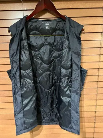 울트라 라이트 다운 컴팩트 베스트 (웨이브 퀼트) 사이즈 XL