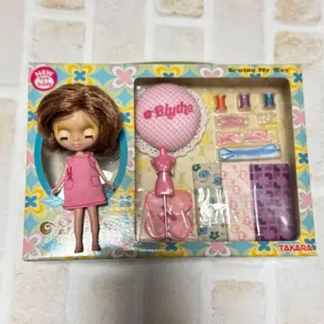 미니 브라이스 소잉 마이 웨이 핑크