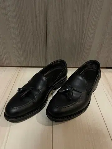 Jalan Sriwijaya 98811 Tirta 블랙 카프 로퍼