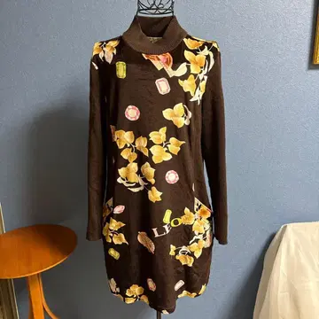 레오나르 LEONARD SPORT 꽃무늬 터틀넥 튜닉 size40