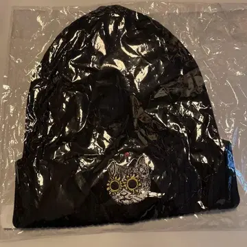 고양이 자수 블랙 니트 모자