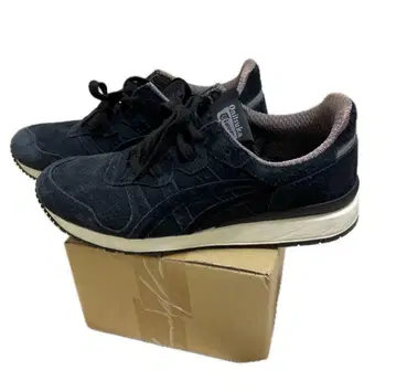 오니츠카타이거 타이거 리