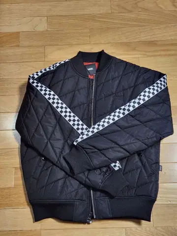 VANS 퀼팅 자켓 블랙