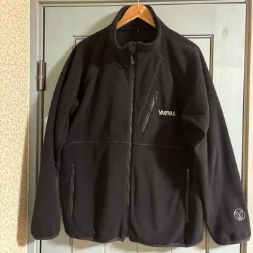 VARIVAS 블랙 플리스 자켓