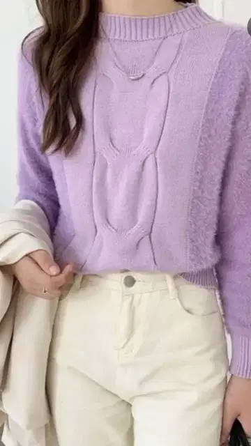 택 포함 새상품 ABI TOKYO 복슬복슬 하이넥 케이블 니트 긴팔