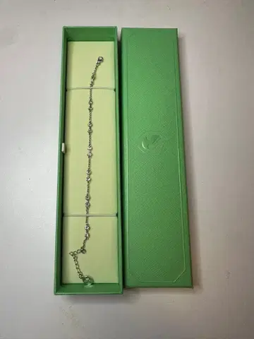 [ 미사용 새상품 ] 스와로브스키 실버 팔찌 박스 포함