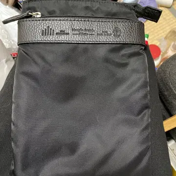 Naviglio Grande 블랙 숄더백