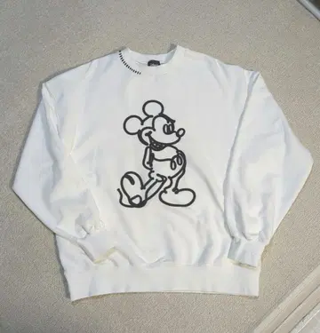 디즈니 캡슐 컬렉션 맨투맨