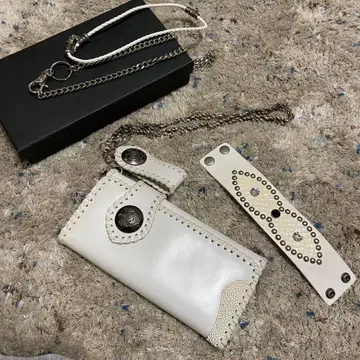 반돔 vandome 장지갑 체인 지갑 부속물 있음 화이트