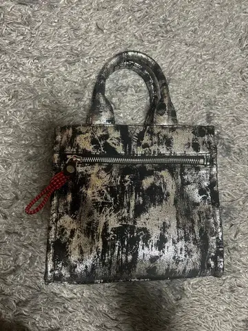 미니 토트백 블랙과 은색의 추상 무늬