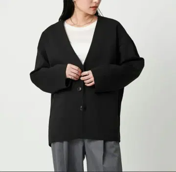 (미사용 새상품) 말루 스무스 오버 V넥 가디건