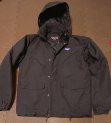 파타고니아 이스트마스 자켓 다크 네이비 후드 부착 S 사이즈