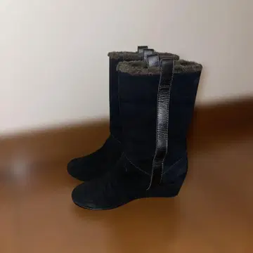 스웨이드 미들 부츠 안쪽 보아 블랙 브라운