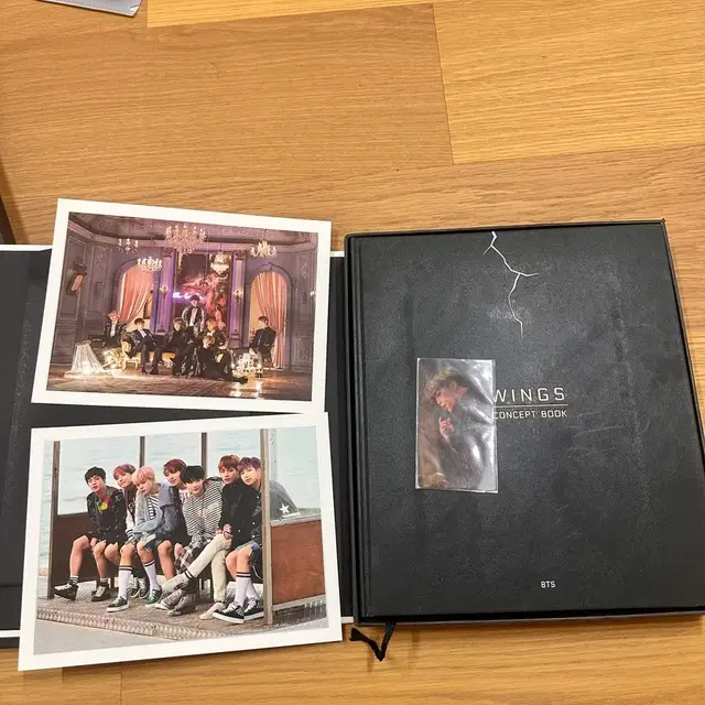 방탄 윙즈콘 컨셉북, 렌티큘러 지민