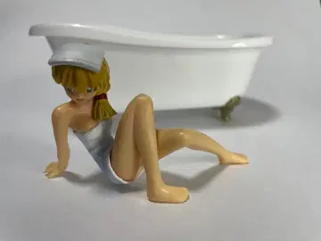 여성 캐릭터 피규어 욕조 포함