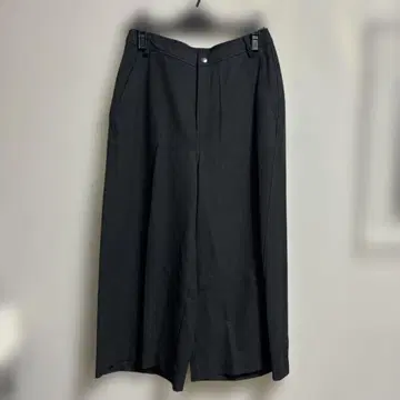 미사용 블랙 가우초 팬츠 프론트 버튼