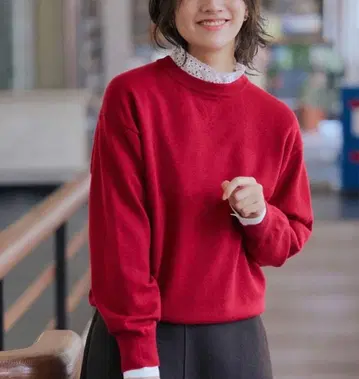 새상품 어반 리서치 도어스 맨투맨 라이크 풀오버 레드