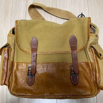 WARE HOUSE 가죽 숄더백 한정품