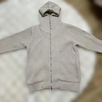 CALL & RESPONSE 베이지 후드 부착 니트 후드티