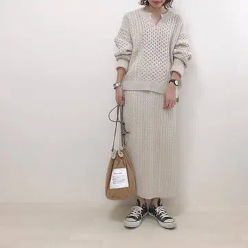 GU 케이블 키넥 스웨터 케이블 니트 내로우 스커트 셋업 화이트