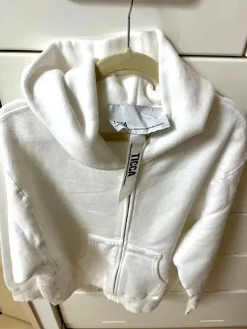 TICCA 화이트 풀 집업 후드티