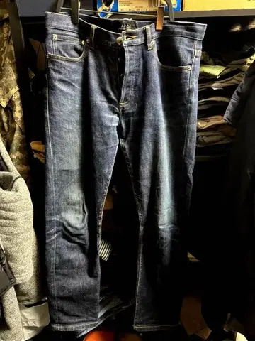 A.P.C. 프티 뉴스탠다드 31 슬림 핏 데님