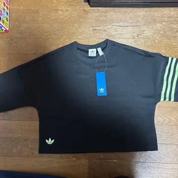 adidas Neuclassics T셔츠