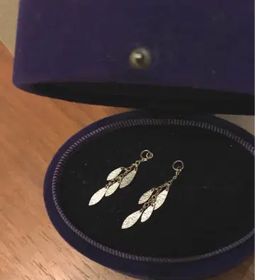 아가트 리프 참 새상품급