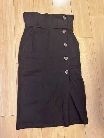 다크 브라운 타이트 스커트