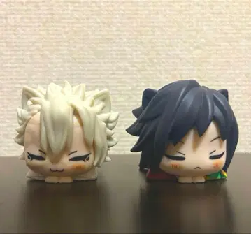 귀멸의 칼날 토미오카 기유 시나즈가와 사네미 피규어 낮잠