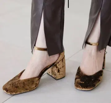 IENA bibi lou 벨벳 펌프스 36