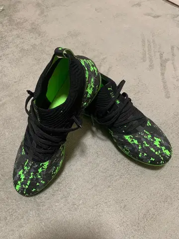 축구 스파이크 (PUMA) 25.5cm