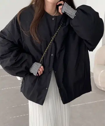 볼륨 슬리브 블랙 자켓