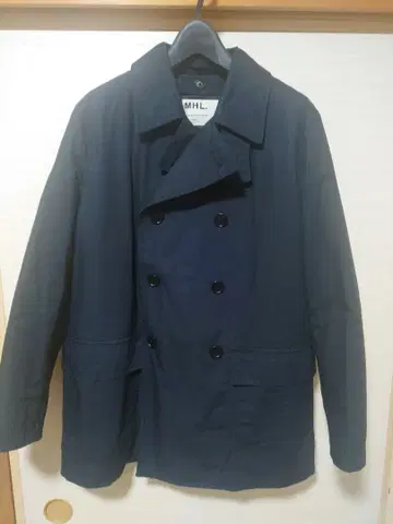 MHL. 다운 라이너 부착 피 코트 블랙