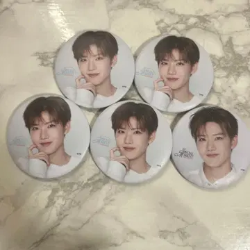 treasure 준규 SPECIALMOMENT 캔배지