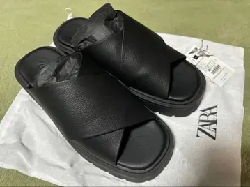 ZARA 크로스 스트랩 샌들
