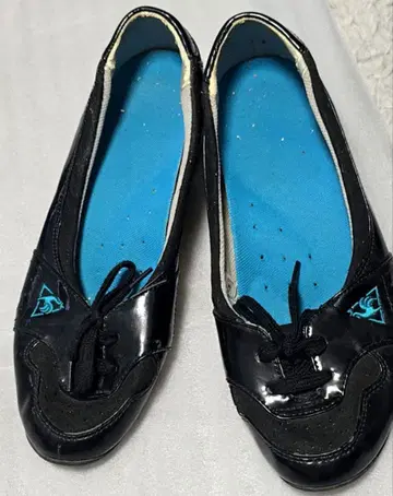 Reebok 힐 스니커즈