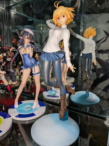 월희 아르쿠에이드 브륜스터드 피규어