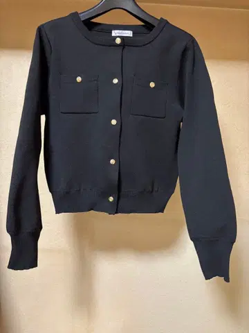 natural couture 폴리 니트 금장 버튼 포켓 가디건