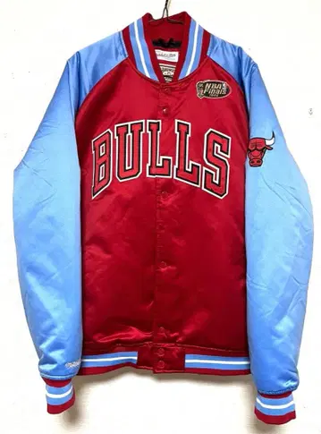 초레어 Mitchell&Ness CHICAGO BULLS 바시티 자켓
