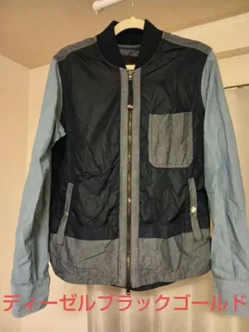 네이비와 라이트 블루의 캐주얼 자켓