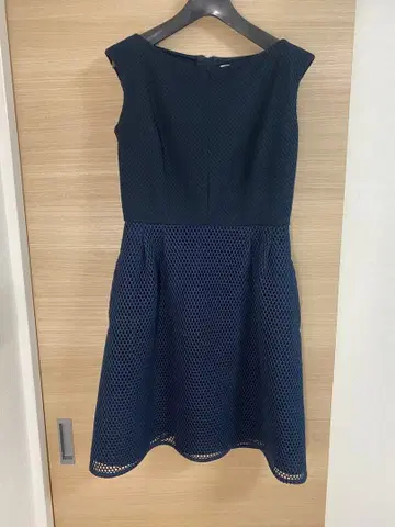 tocca 슬리브리스 원피스 네이비 M 사이즈