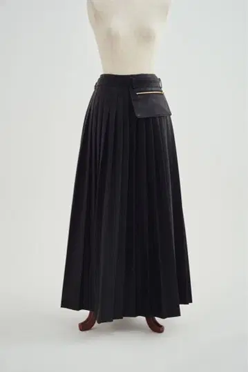 SR SHEER BLACK 가죽 플리츠 스커트 size 0
