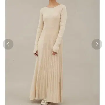 새상품급 emmi 비대칭 니트 롱 원피스 1